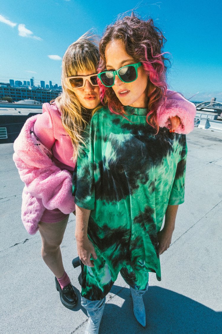 Hot Gig Alert (2/18): Deap Vally returns to the Boston area for the final time (Interview in Post!)