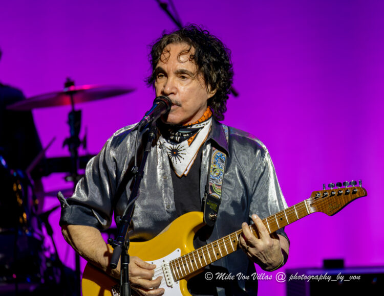 PHOTOS: John Oates in Uncasville, CT (03.15.26)