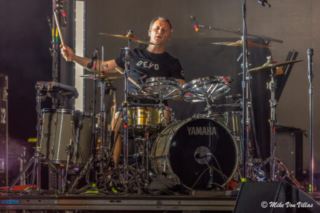Devo