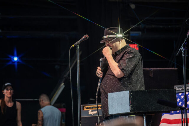 Blues Traveler