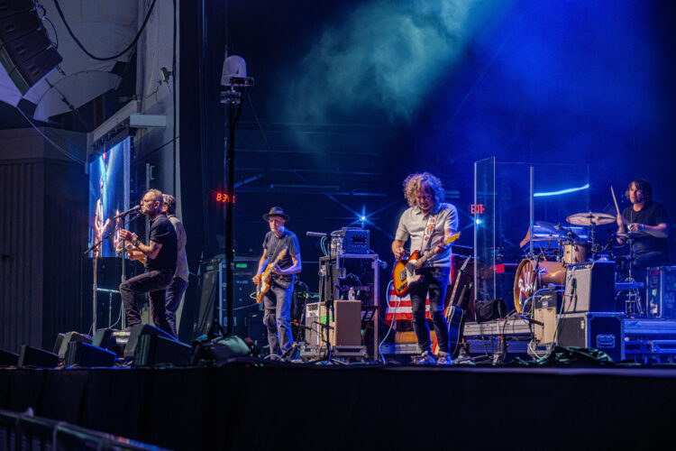 LIVE REVIEW + PHOTOS: Gin Blossoms, Blues Traveler, Spin Doctors in Boston, MA (08.14.26)