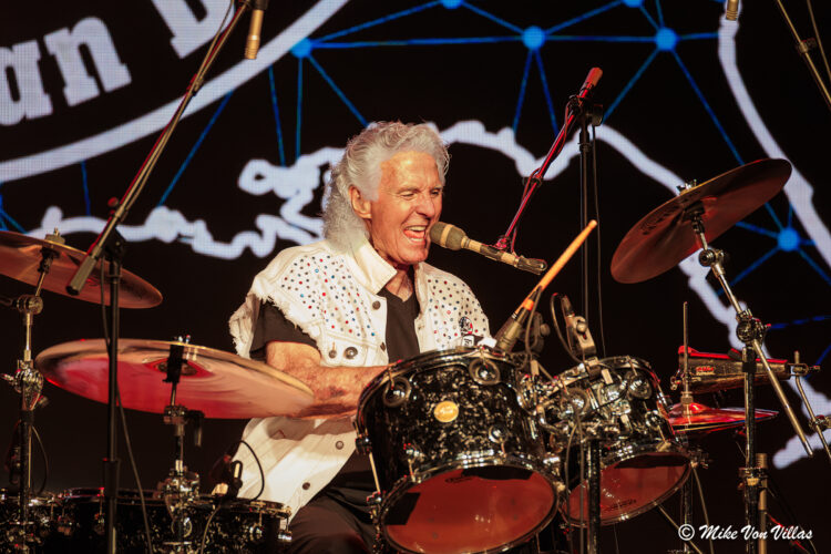 LIVE REVIEW + PHOTOS: Grand Funk Railroad (09.04.26)