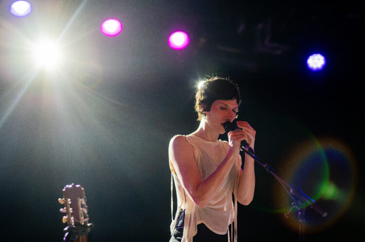 PHOTOS: Aldous Harding, Sam Burton in Cambridge, MA (09.14.26)