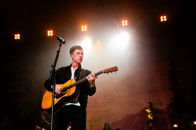 LIVE REVIEW + PHOTOS: Sam Barber, Josiah and the Bonnevilles, Wild Horses in Boston, MA (09.20.26)