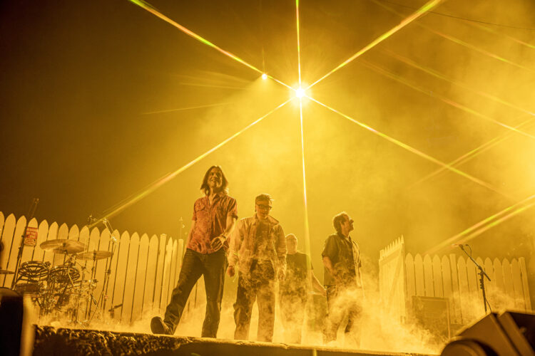 LIVE REVIEW + PHOTOS: Weezer, Silversun Pickups, The Shins in Boston, MA (09.28.26)