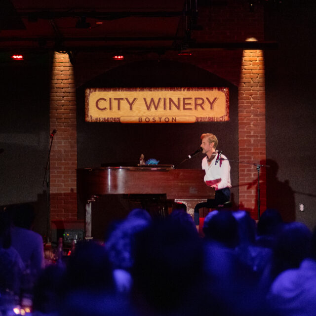 LIVE REVIEW + PHOTOS: Andrew McMahon in Boston, MA (10.09.26)
